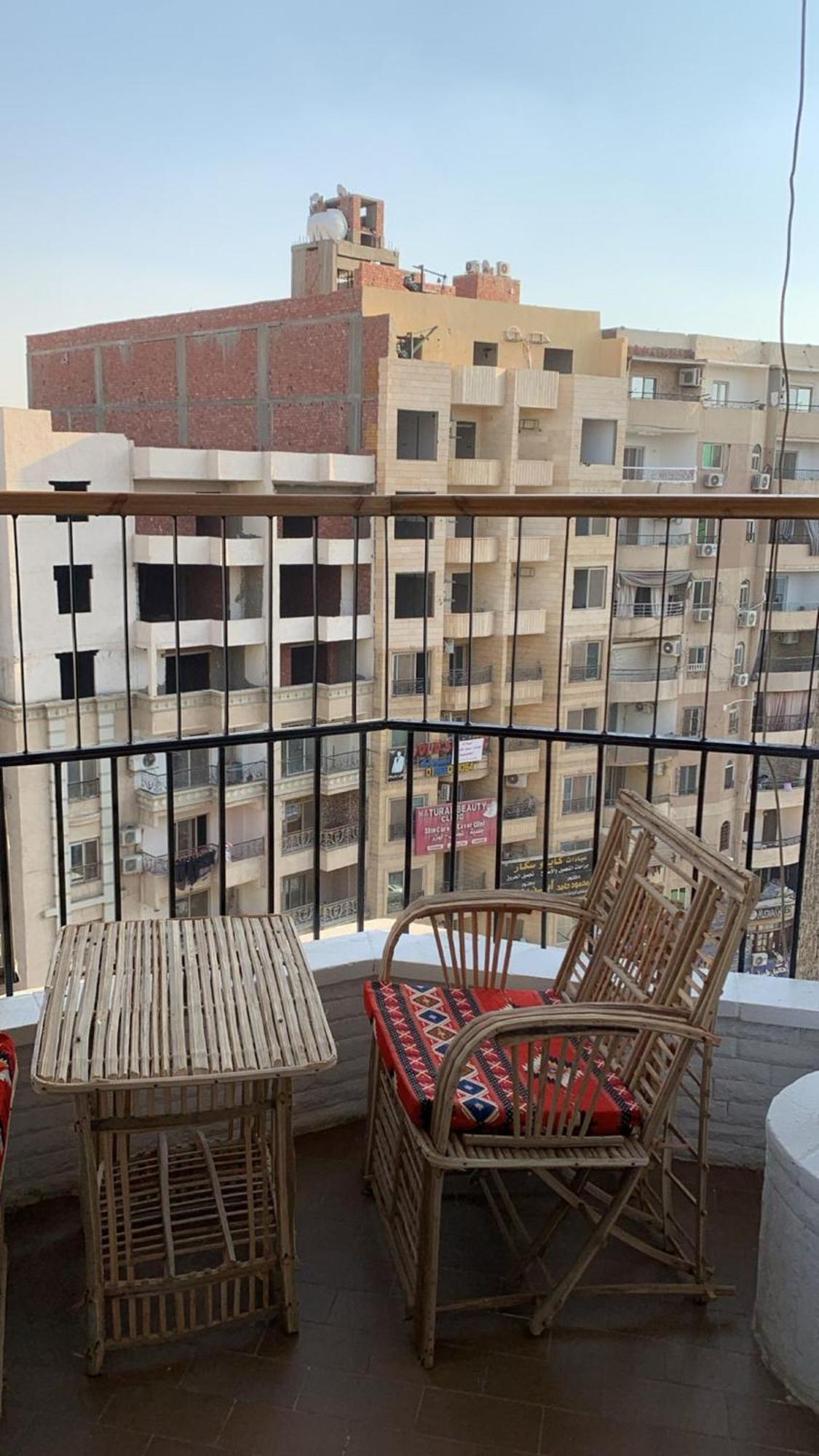 Pyramids Nights Hostel Kafret el-Gabal Eksteriør billede