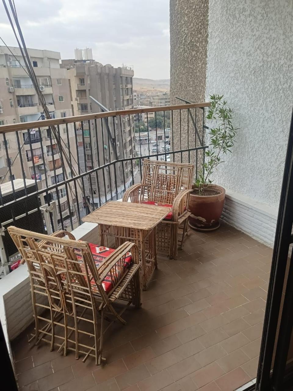 Pyramids Nights Hostel Kafret el-Gabal Eksteriør billede